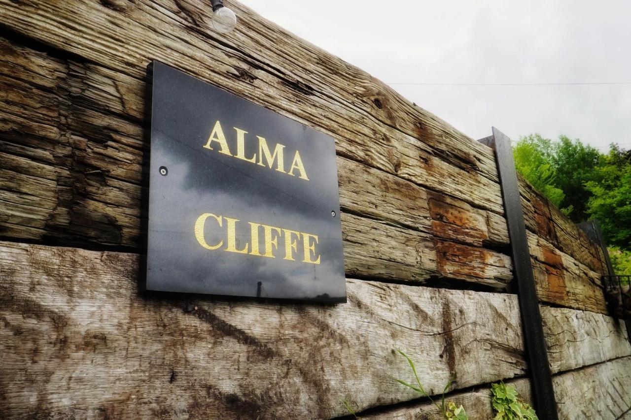 Alma Cliffe Guest House Barnoldswick Exterior foto